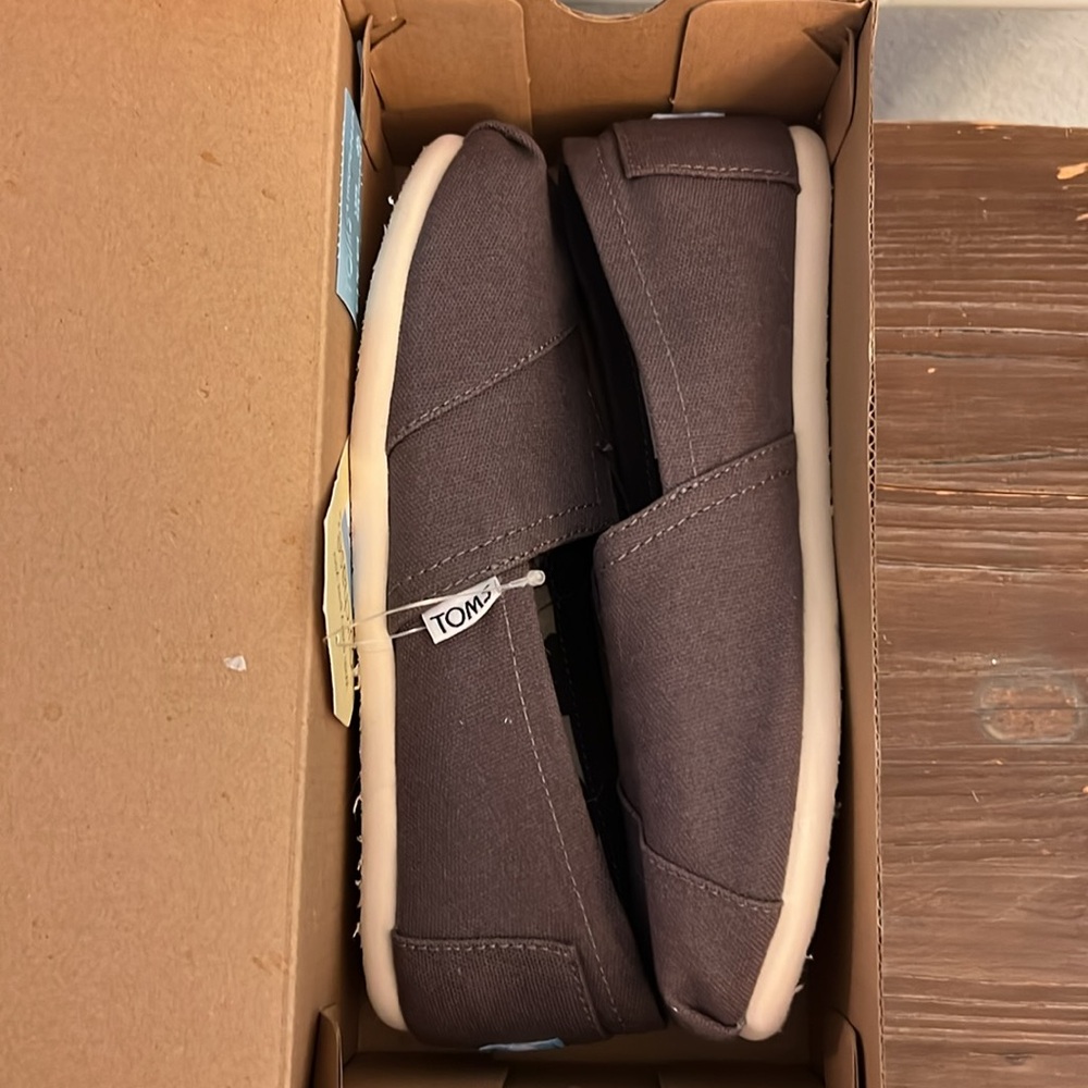 NWT TOMS Classic - Ash - Picture 7 of 8